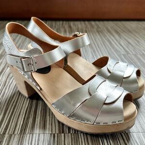 Lotta From Stockholm Peep Toe Clogs Silver Leather Wooden Block Heel
